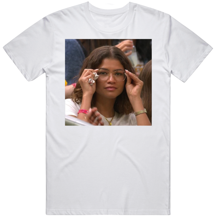 Zendaya Giving Looks T Shirt